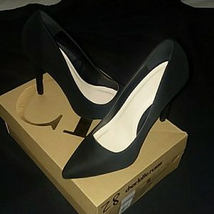 NWT Black heels